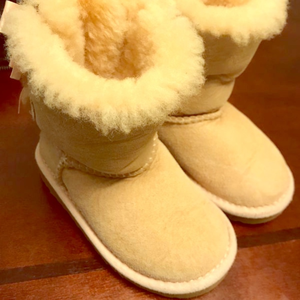 UGG BAILEY BOOTS TODDLER SIze 7